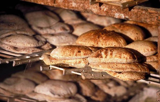 Рецепт содового хлеба с орешками,маком и кунжутом